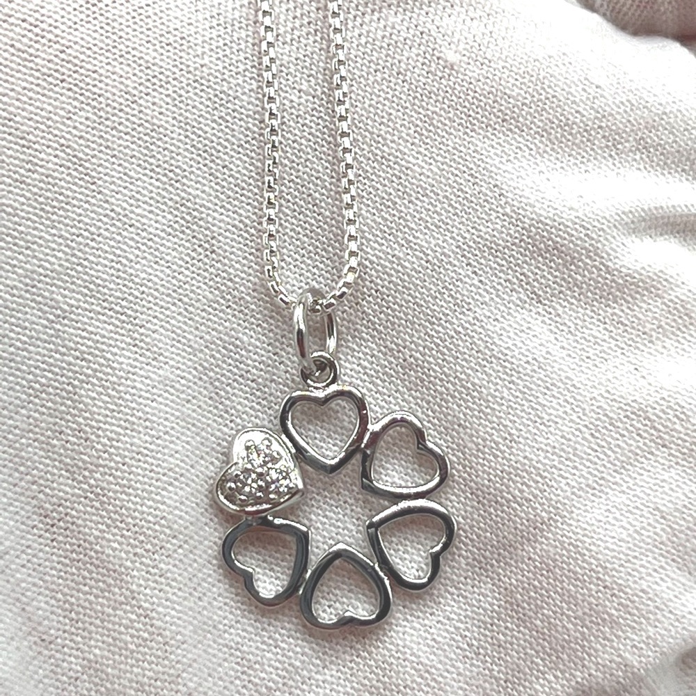 .925 Sterling Silver Heart Wreath Necklace with Cz Accents - Picture 7 of 15